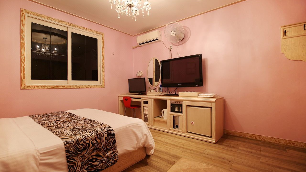 Photo of Bedroom in Dong-gu