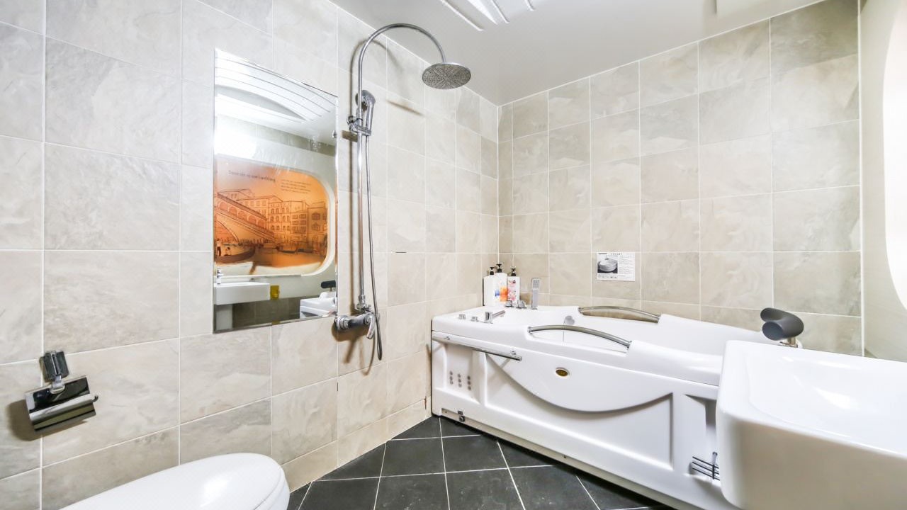 Photo of Bathroom in Sangnam-dong