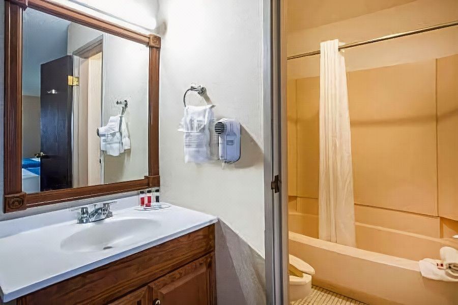 Photo of Bathroom in Cimarron Hills