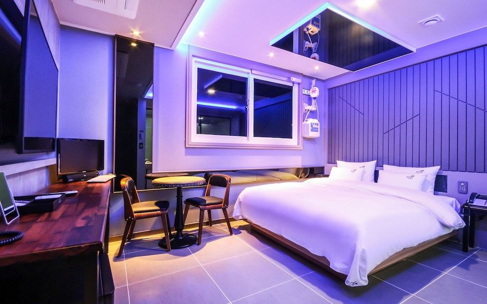 Photo of Bedroom in Chinju