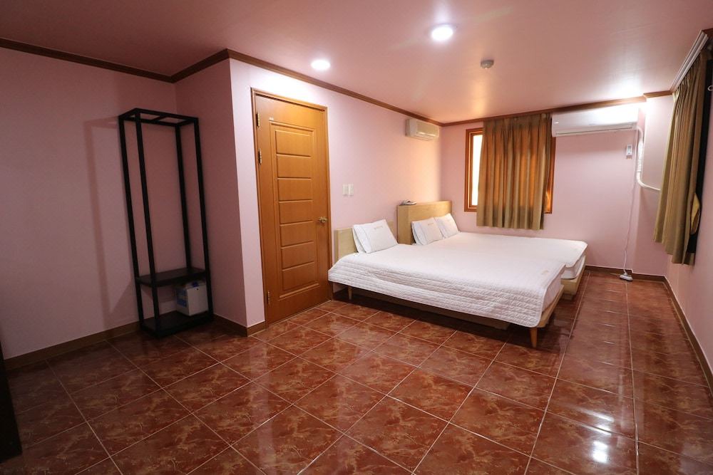 Photo of Bedroom in Choryang