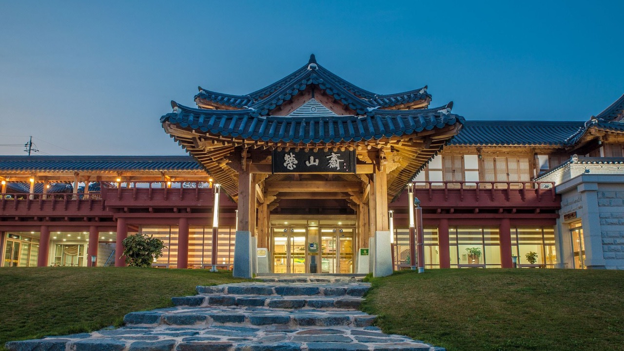 Photo of Buildings in Samho