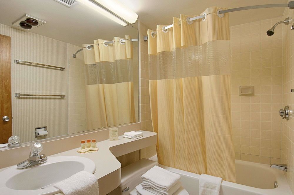 Photo of Bathroom in Northwest Colorado Springs
