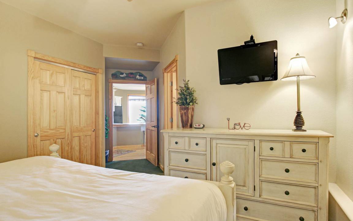 Photo of Bedroom in Estes Park