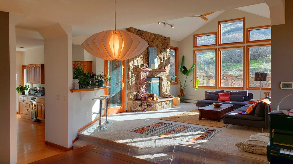 Photo of Livingroom in Longmont