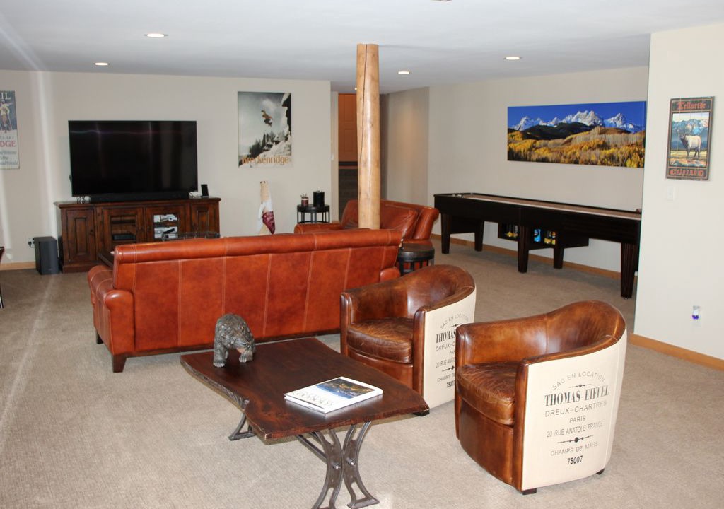 Photo of Livingroom in Hamilton Creek