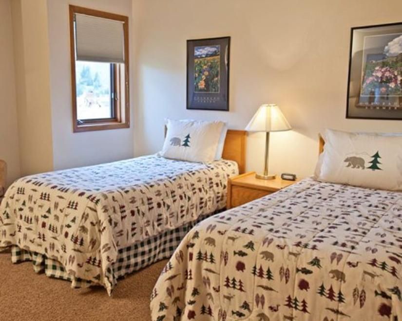Photo of Bedroom in Summit Cove