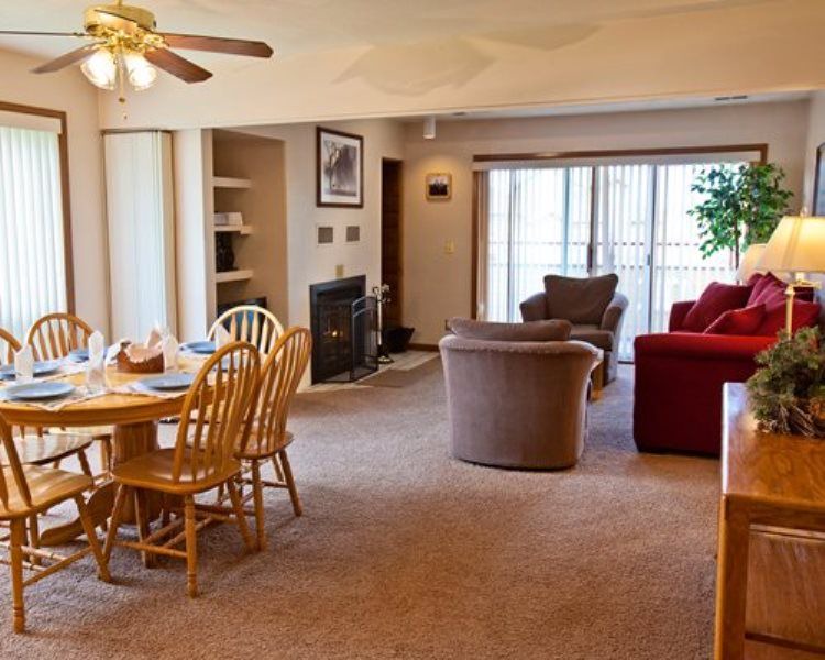 Photo of Livingroom in Summit Cove