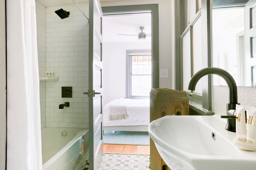 Photo of Bathroom in Uptown