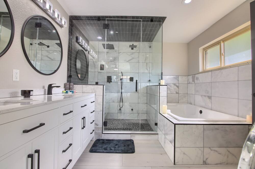 Photo of Bathroom in Bel Aire