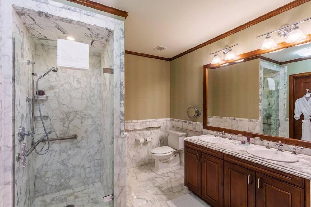 Photo of Bathroom in Aspen