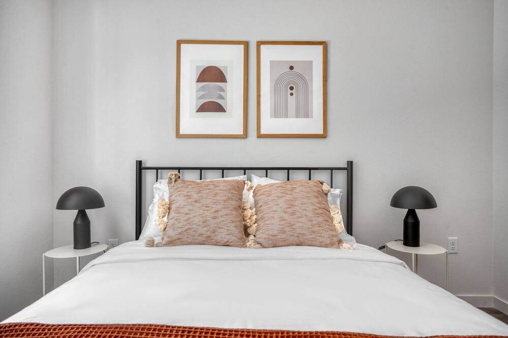 Photo of Bedroom in Five Points