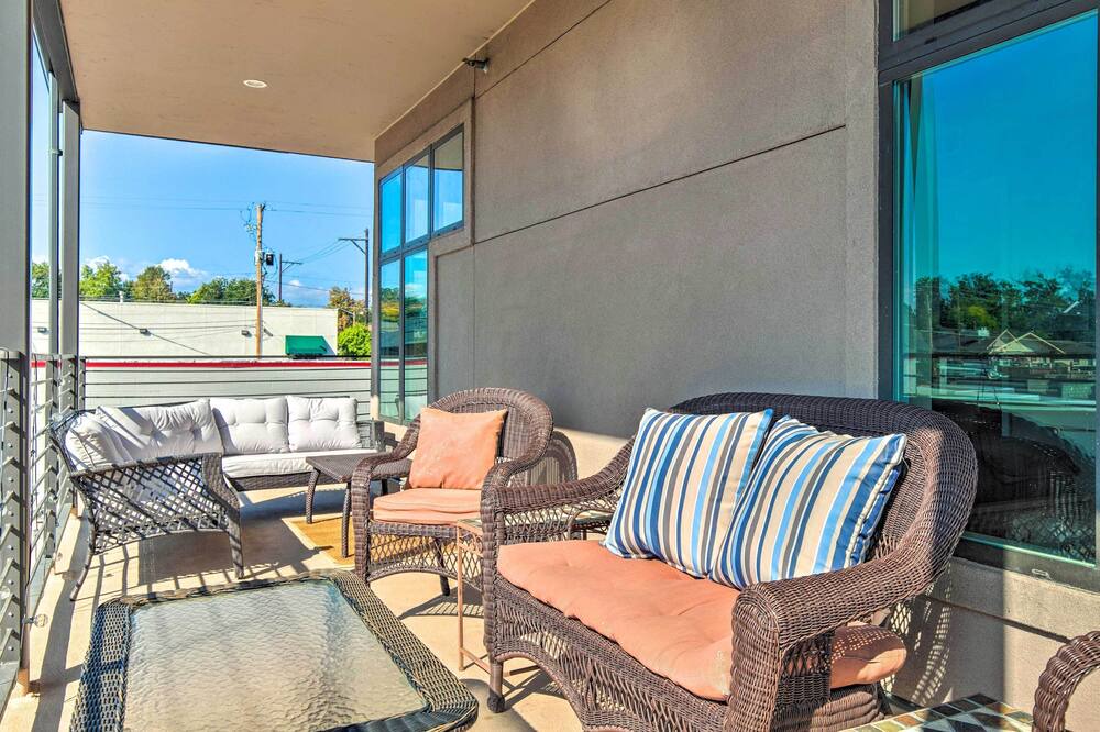 Photo of Patio Balcony in Sunnyside