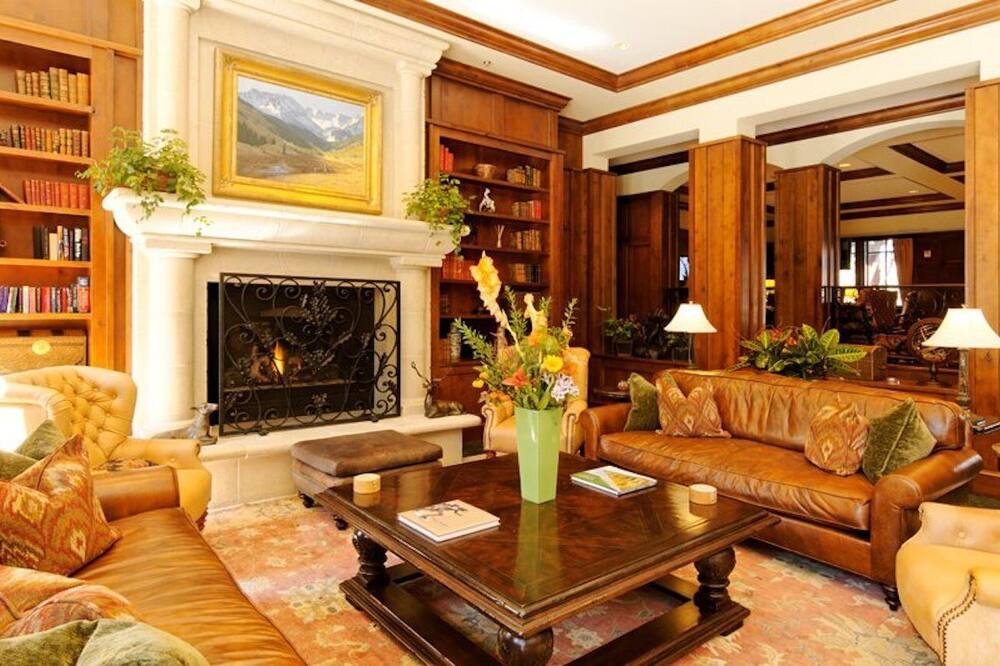 Photo of Livingroom in Aspen