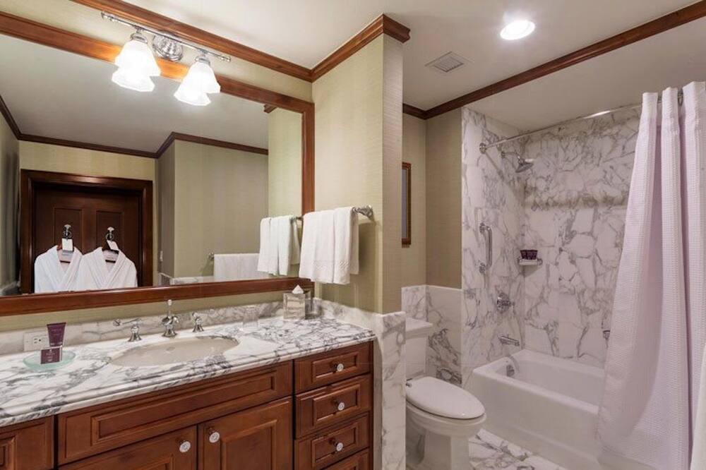 Photo of Bathroom in Aspen