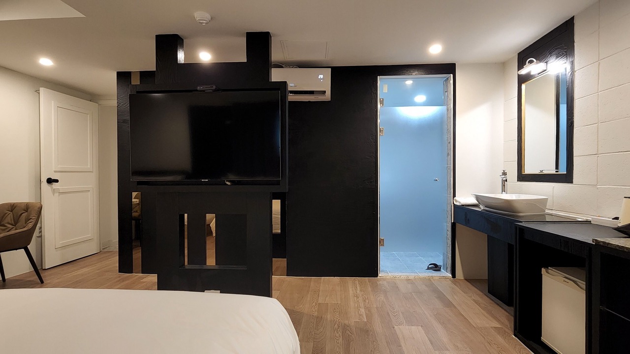 Photo of Bedroom in Ussambang