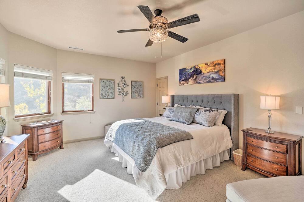 Photo of Bedroom in Skyway
