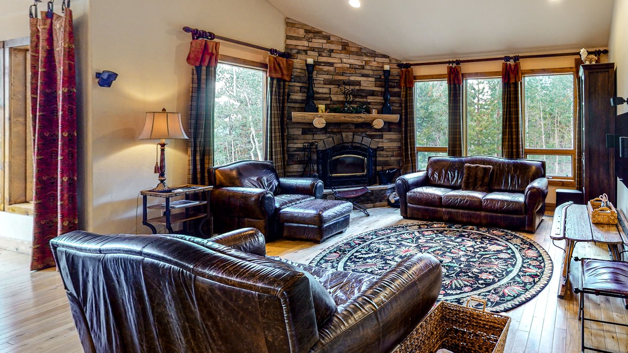 Photo of Livingroom in Fairplay