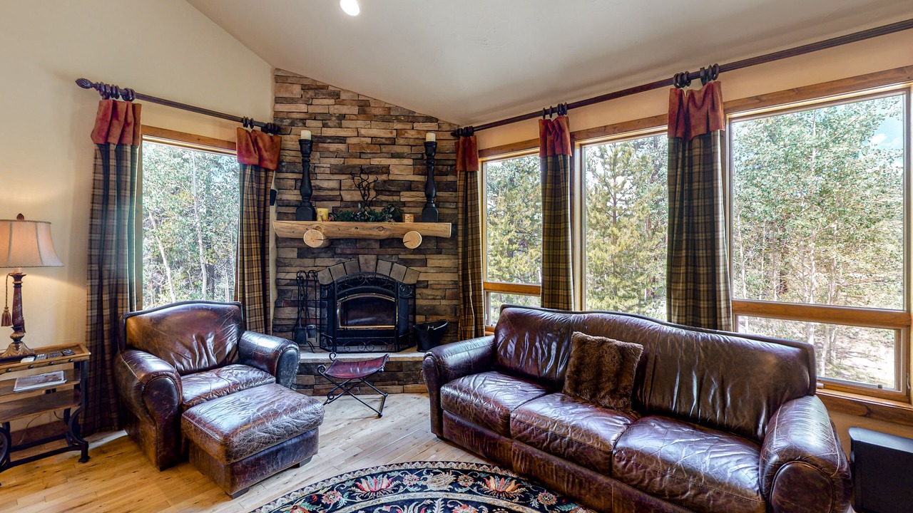 Photo of Livingroom in Fairplay