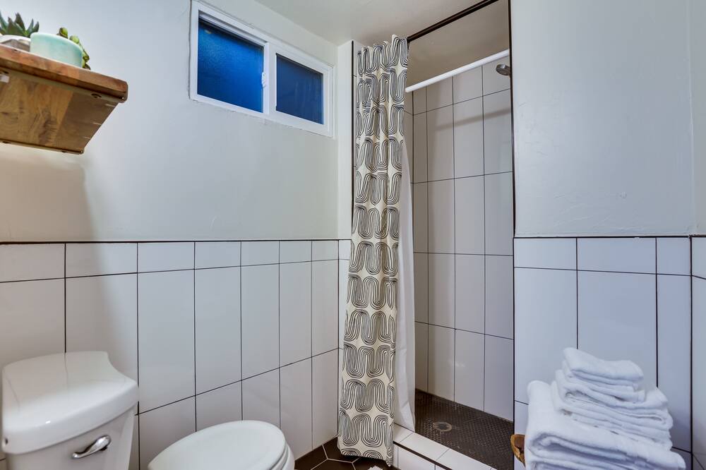 Photo of Bathroom in Englewood