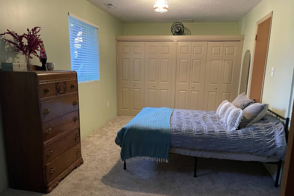 Photo of Bedroom in Coal Creek Canyon