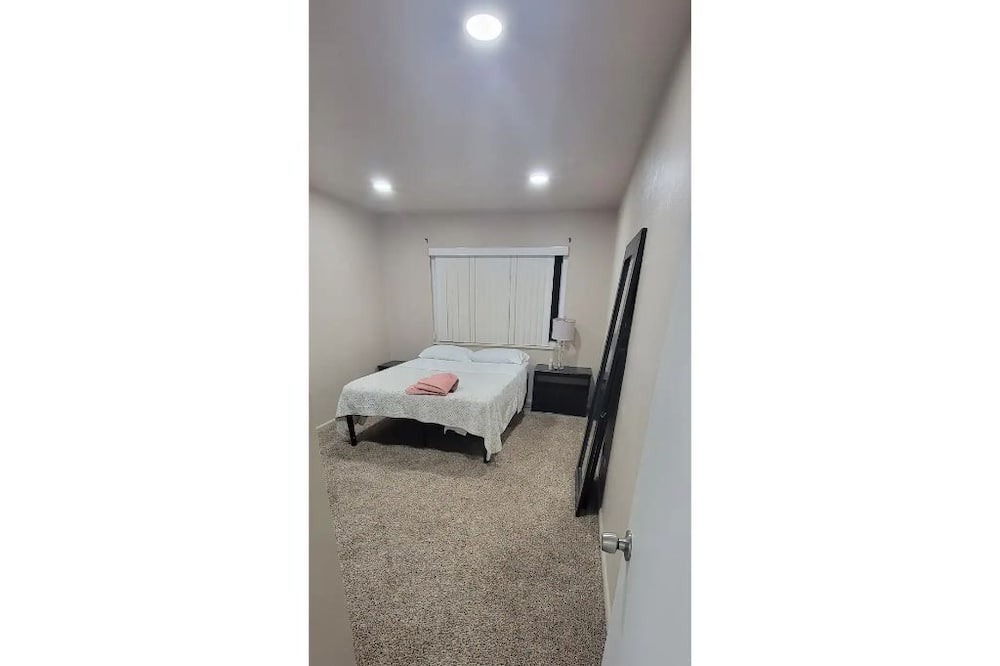 Photo of Bedroom in Aurora