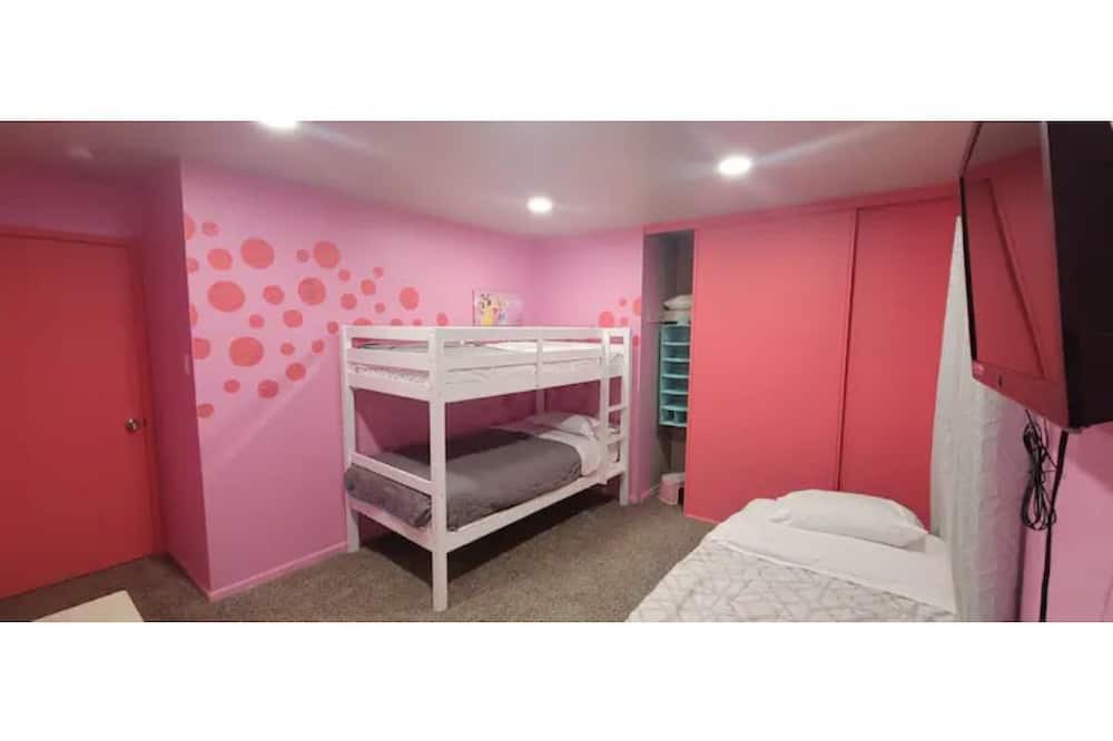Photo of Bedroom in Aurora