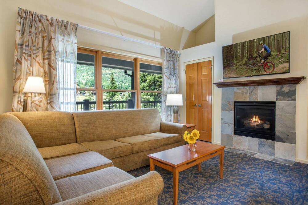 Photo of Bedroom in Highland Meadows