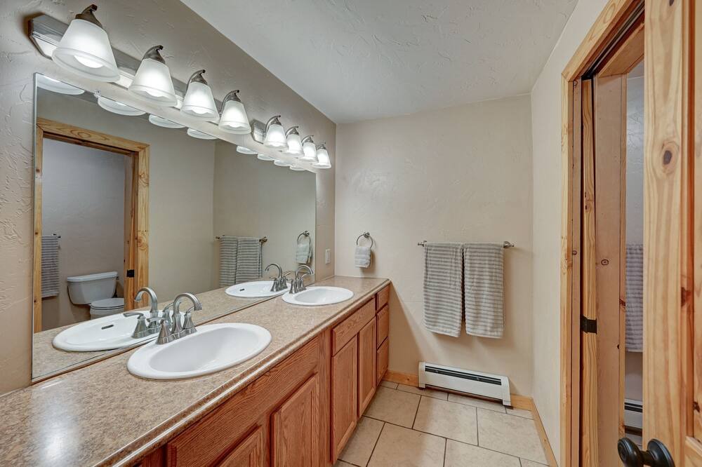 Photo of Bathroom in Willow Grove