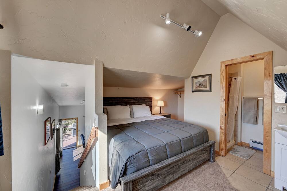 Photo of Bedroom in Willow Grove