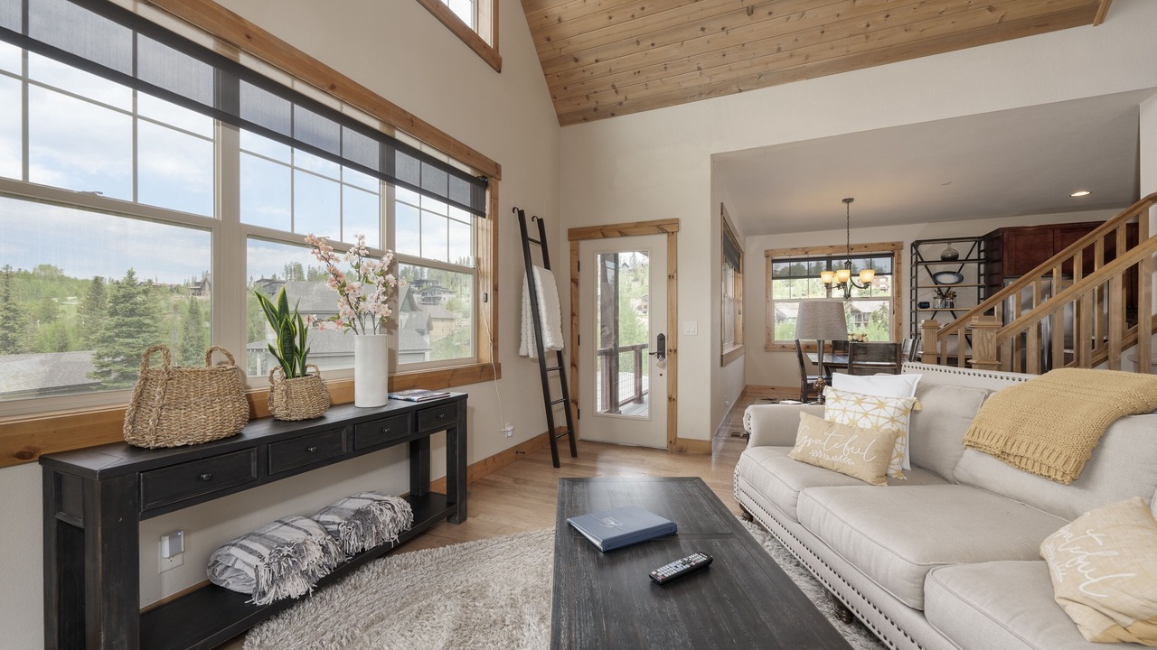 Photo of Livingroom in Rendezvous