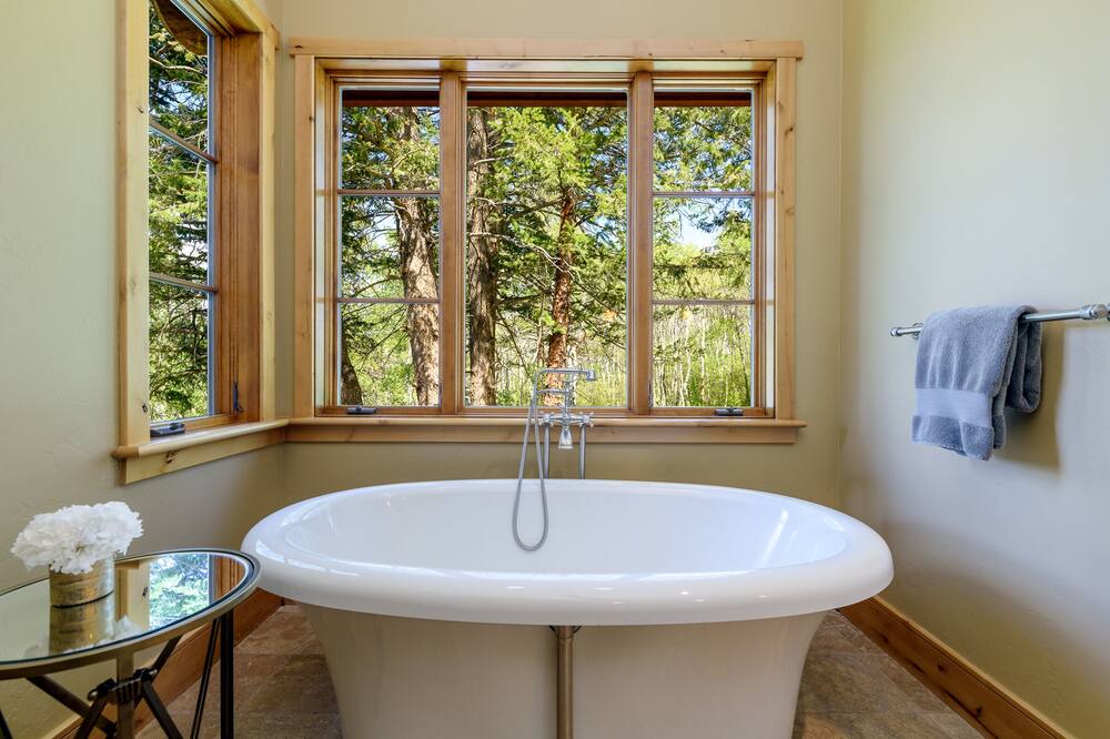 Photo of Bathroom in Edwards