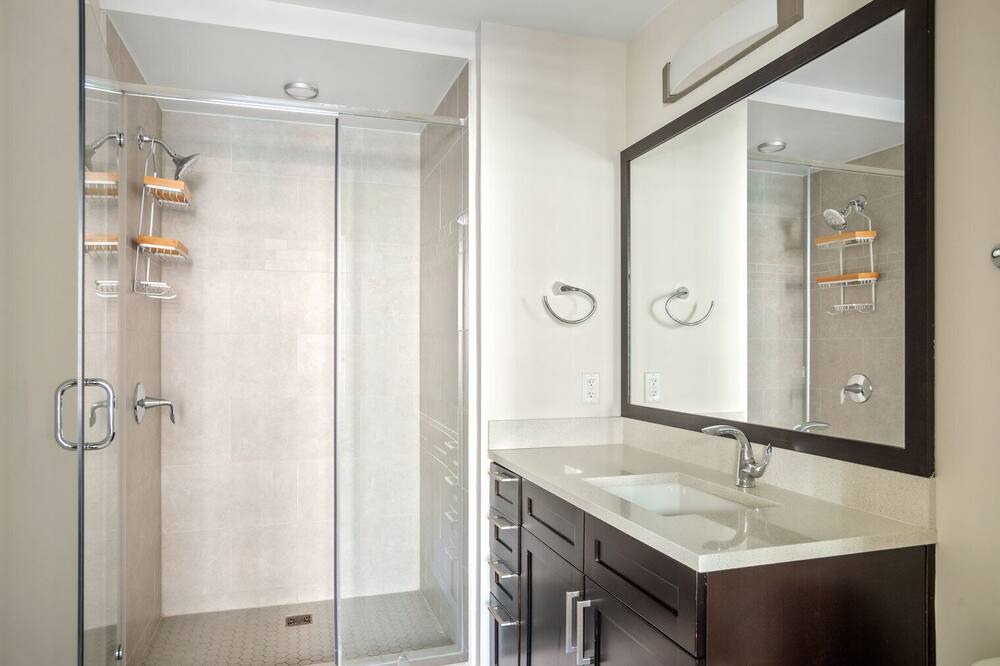 Photo of Bathroom in Uptown