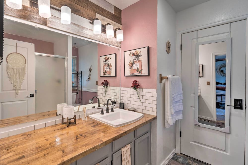 Photo of Bathroom in South Westminster