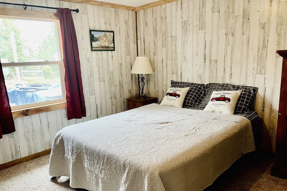 Photo of Bedroom in Granby