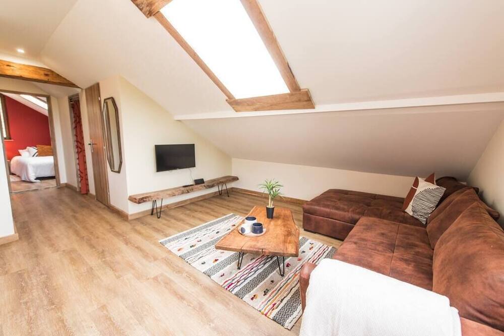 Photo of Livingroom in Montmin