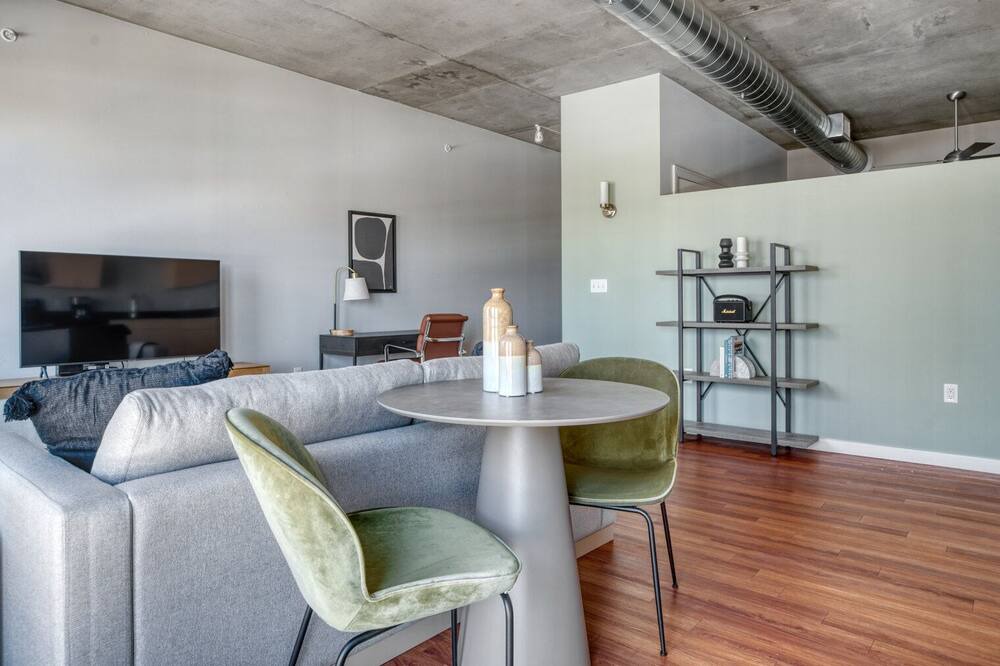 Photo of Livingroom in Ballpark