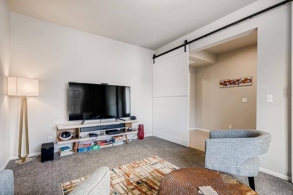 Photo of Livingroom in Green Valley Ranch