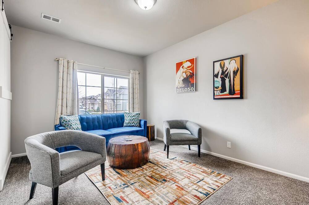 Photo of Livingroom in Green Valley Ranch