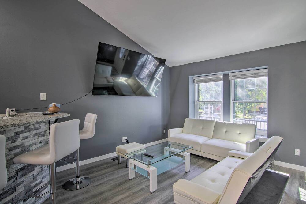Photo of Livingroom in Southeast Colorado Springs
