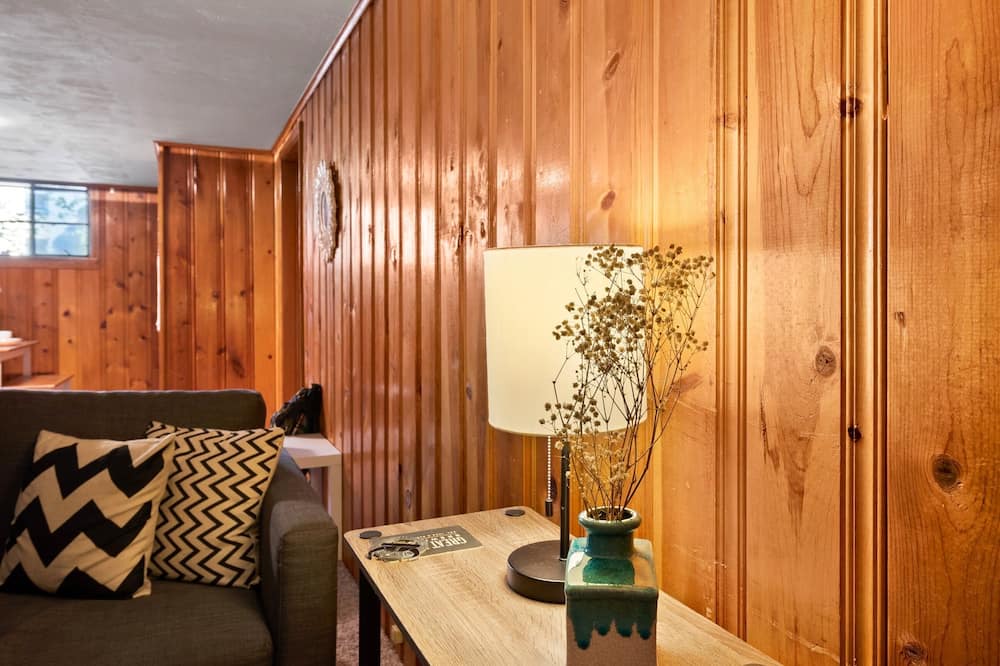 Photo of Livingroom in Hale