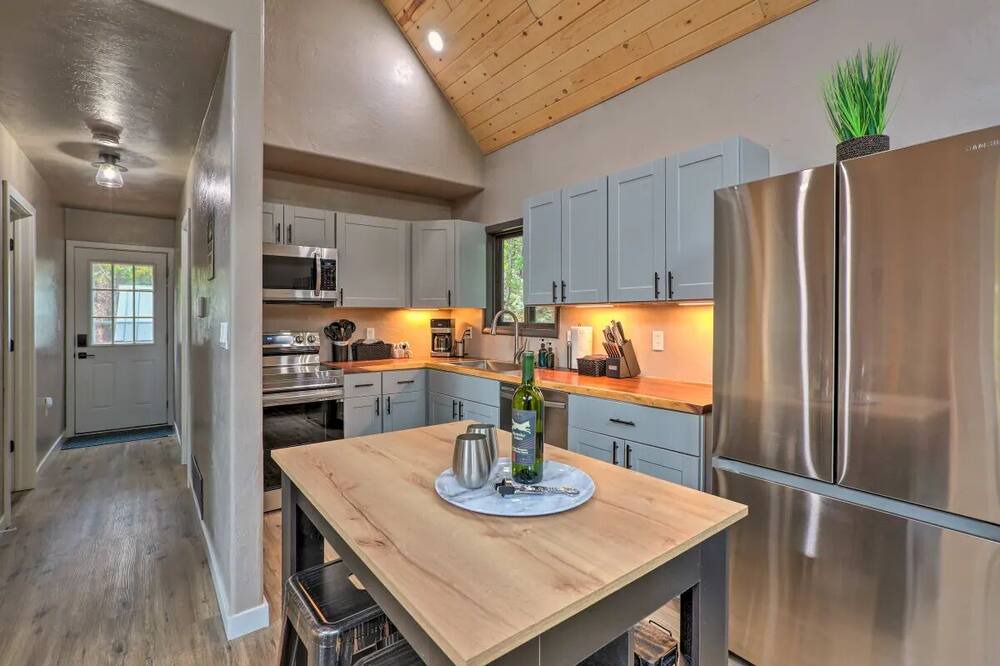 Photo of Kitchen in Saint Mary's
