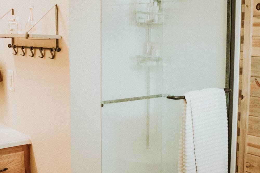 Photo of Bathroom in Meeker