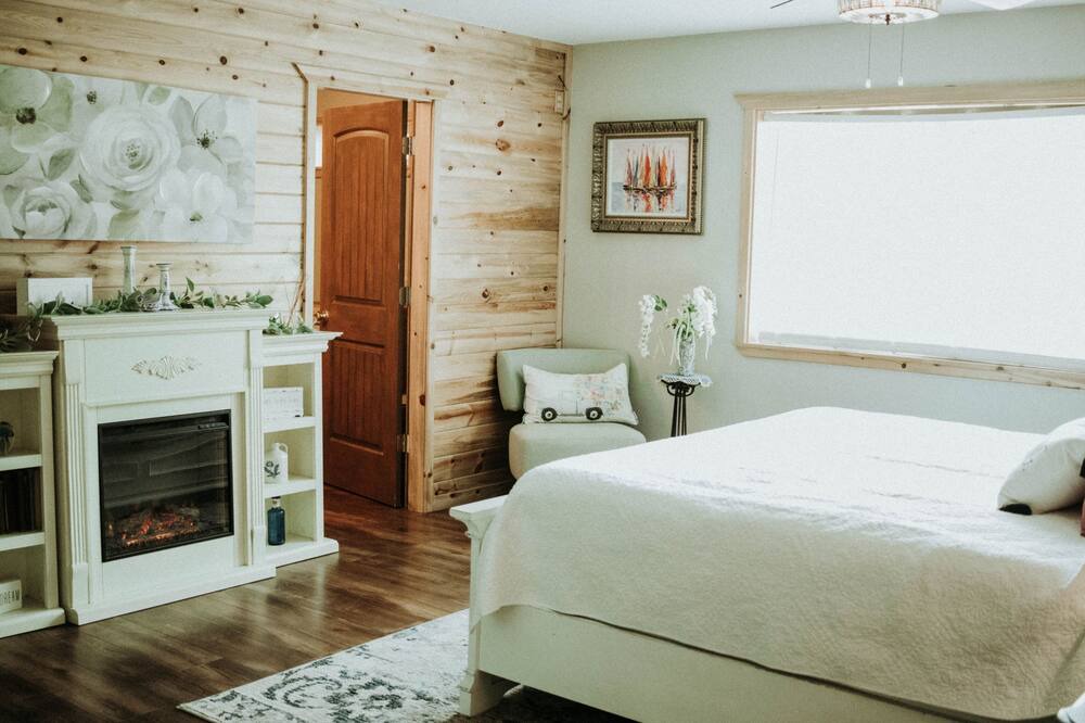 Photo of Bedroom in Meeker