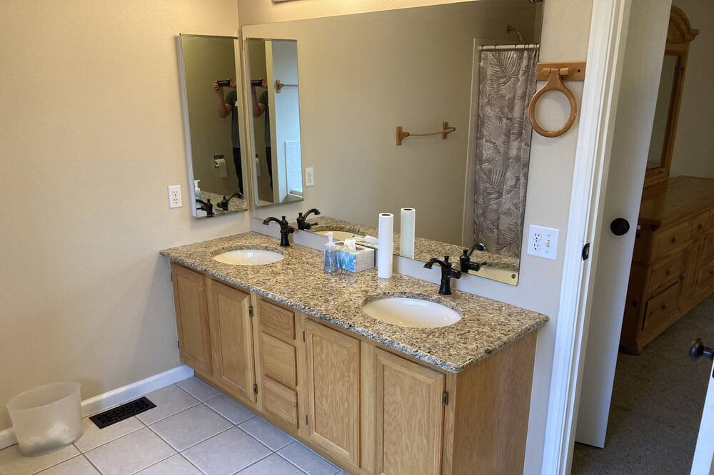 Photo of Bathroom in Security-Widefield