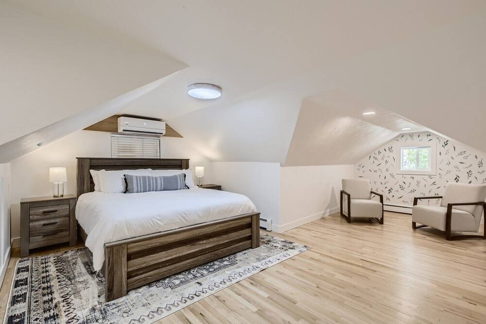 Photo of Bedroom in Applewood West