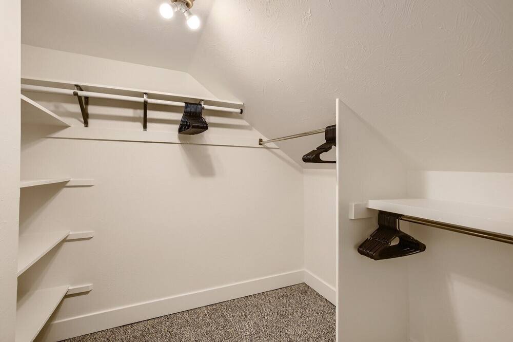 Photo of Bedroom in Applewood West