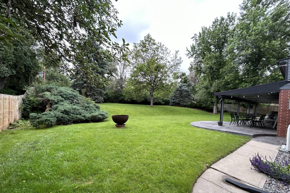 Photo of Outdoor in Applewood West
