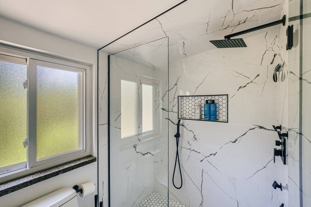 Photo of Bathroom in Applewood West