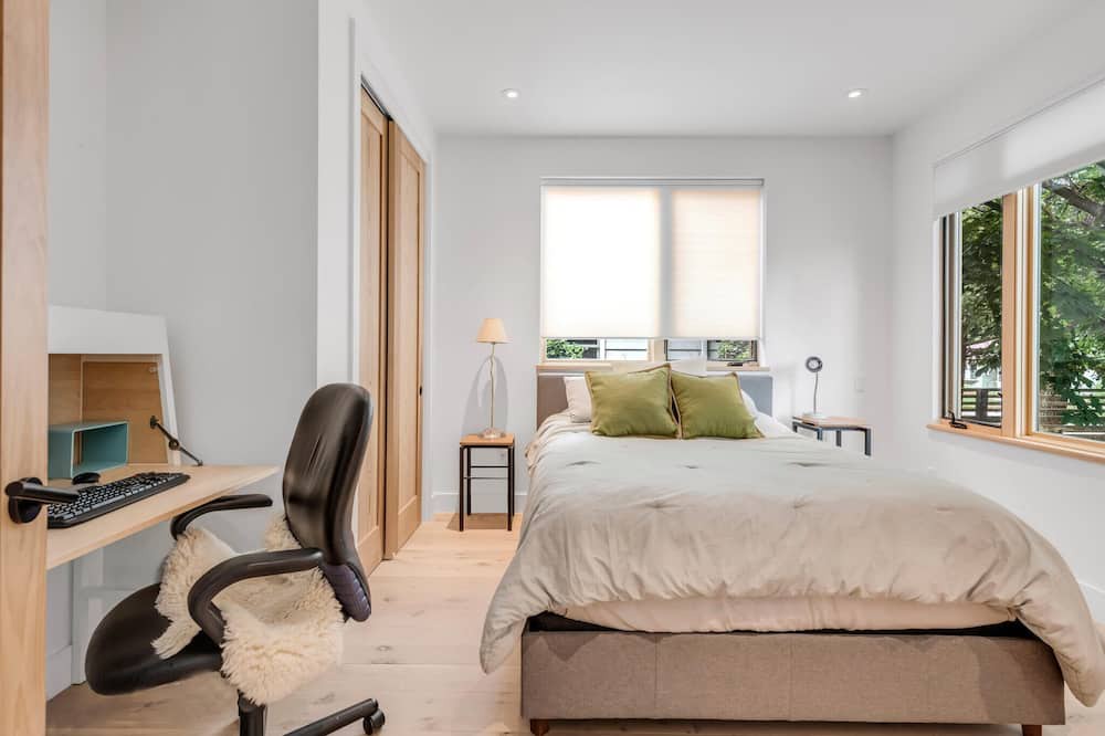 Photo of Bedroom in Newlands